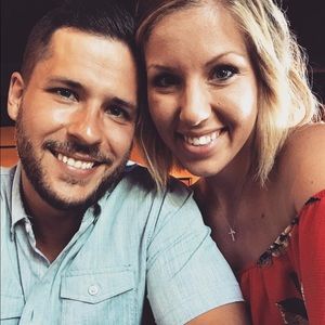 Meet your Posher, Deena